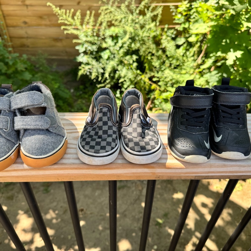 Nike Black and White Kids Sneakers